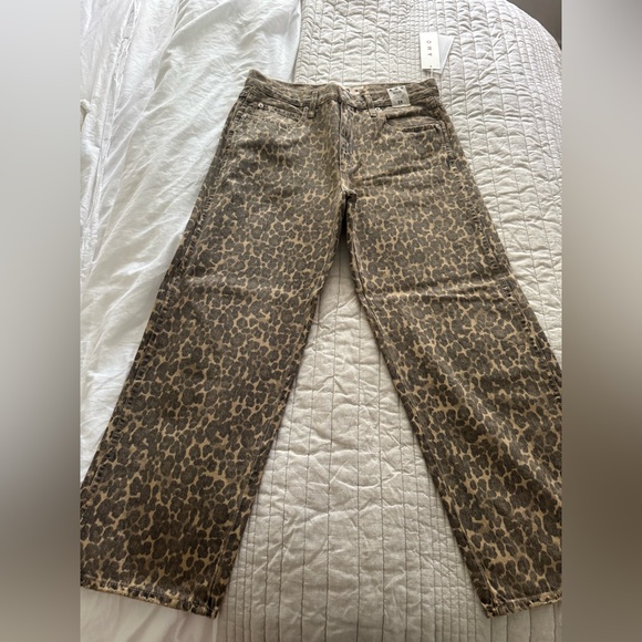 NWT! AMO Billie Leopard Jeans - 28 - Picture 4 of 9